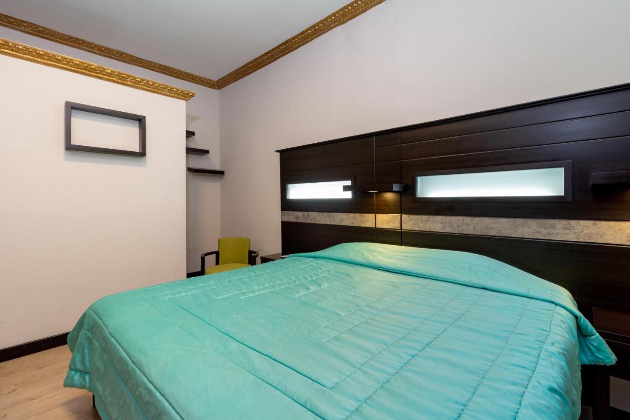 Hotel Majestic 2 By Hhg Cuenca Exterior photo