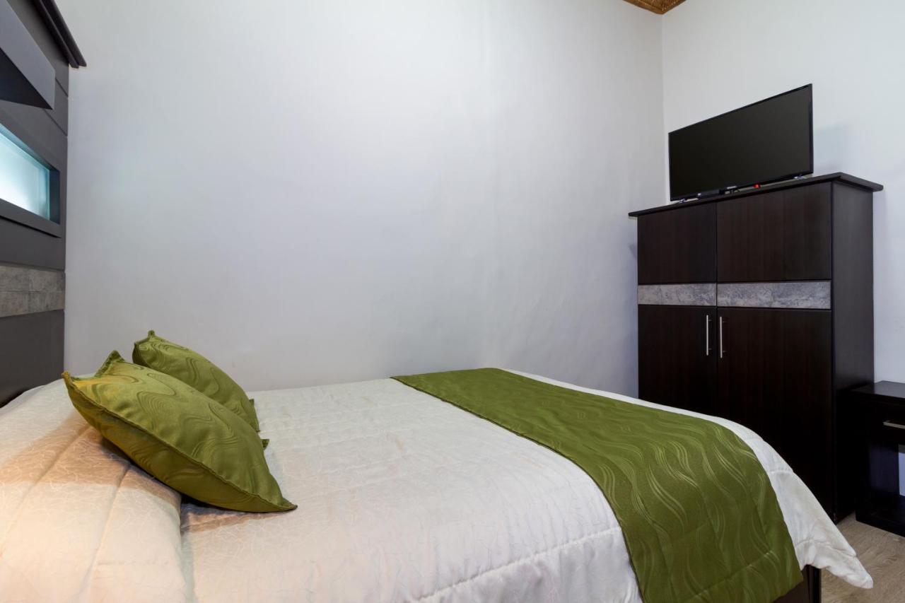 Hotel Majestic 2 By Hhg Cuenca Exterior photo